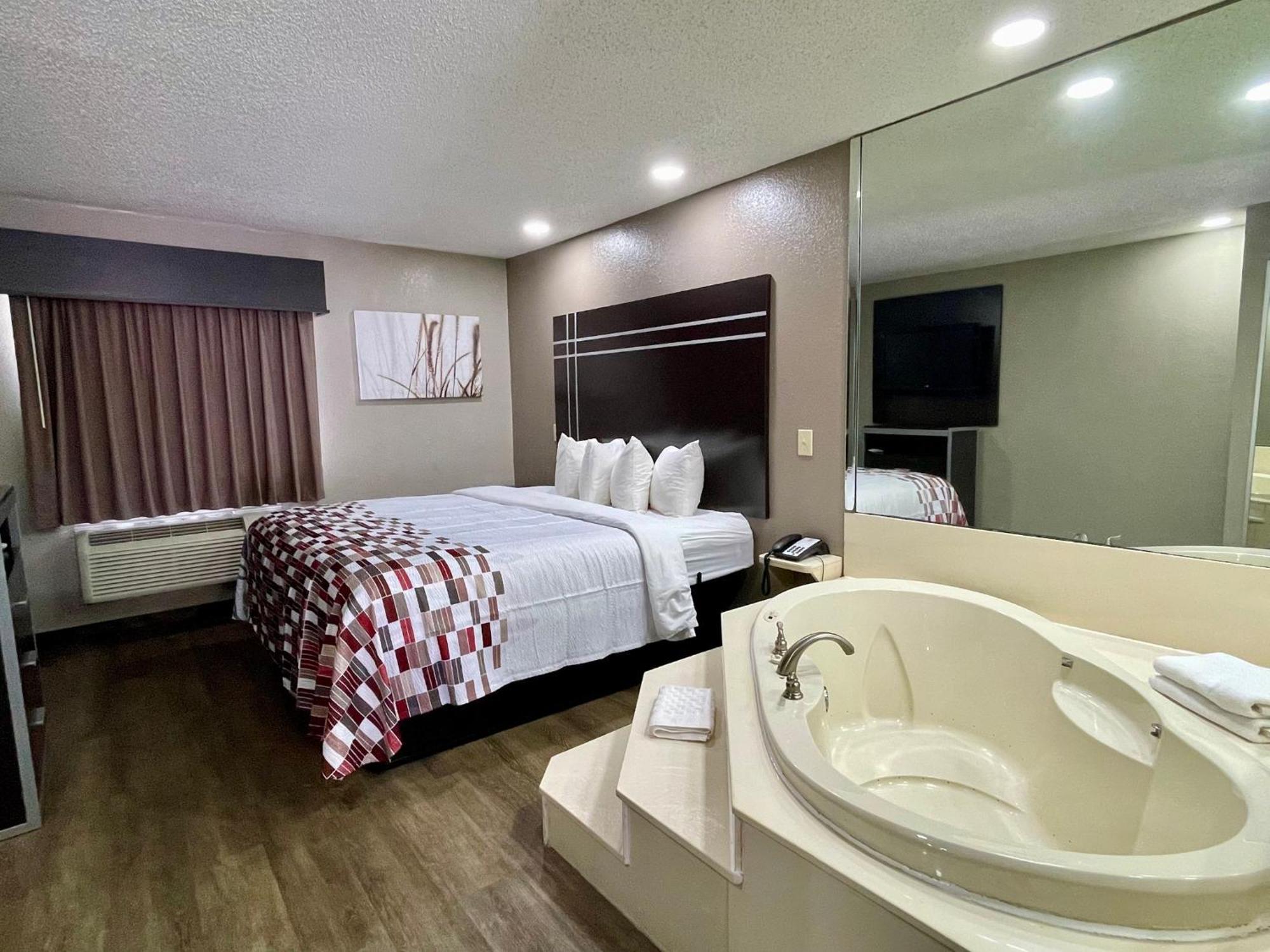 Red Roof Inn & Suites Jackson - 리치랜드 외부 사진
