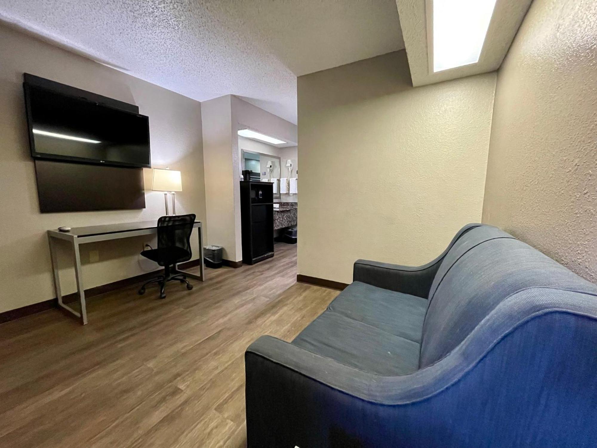 Red Roof Inn & Suites Jackson - 리치랜드 외부 사진