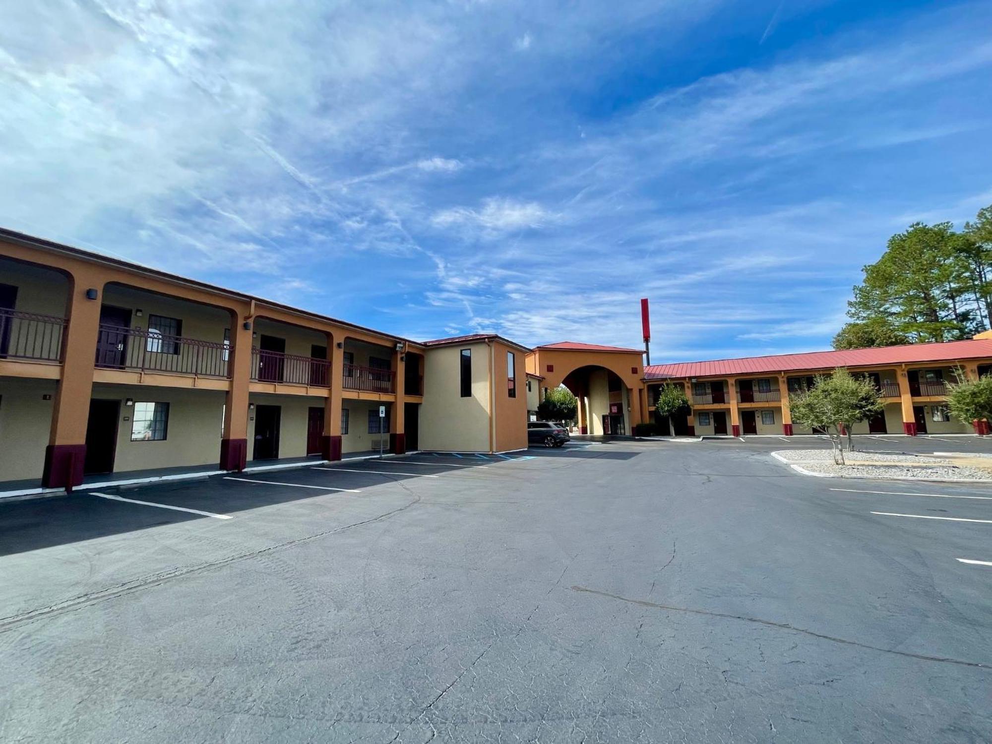 Red Roof Inn & Suites Jackson - 리치랜드 외부 사진