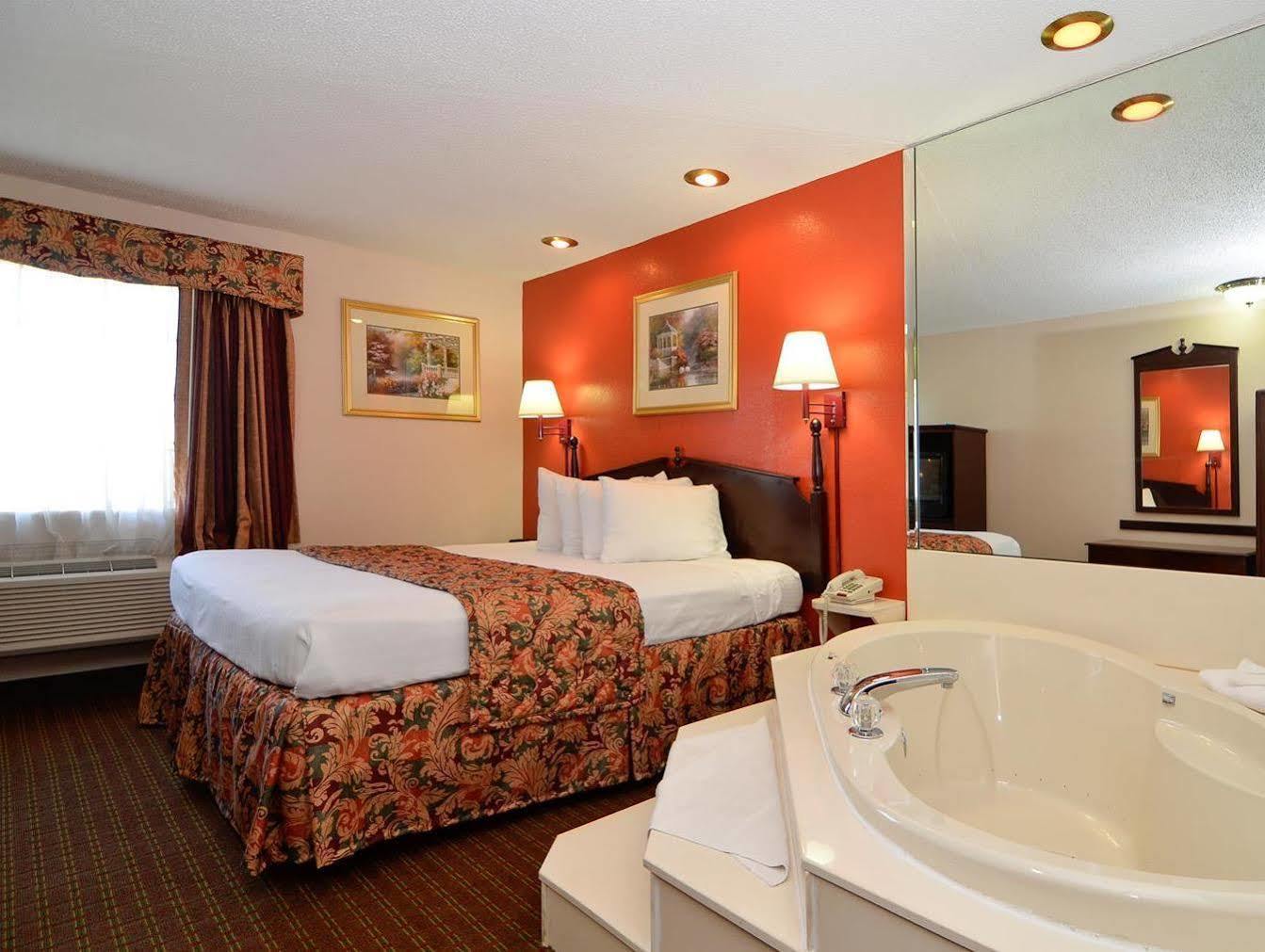 Red Roof Inn & Suites Jackson - 리치랜드 외부 사진